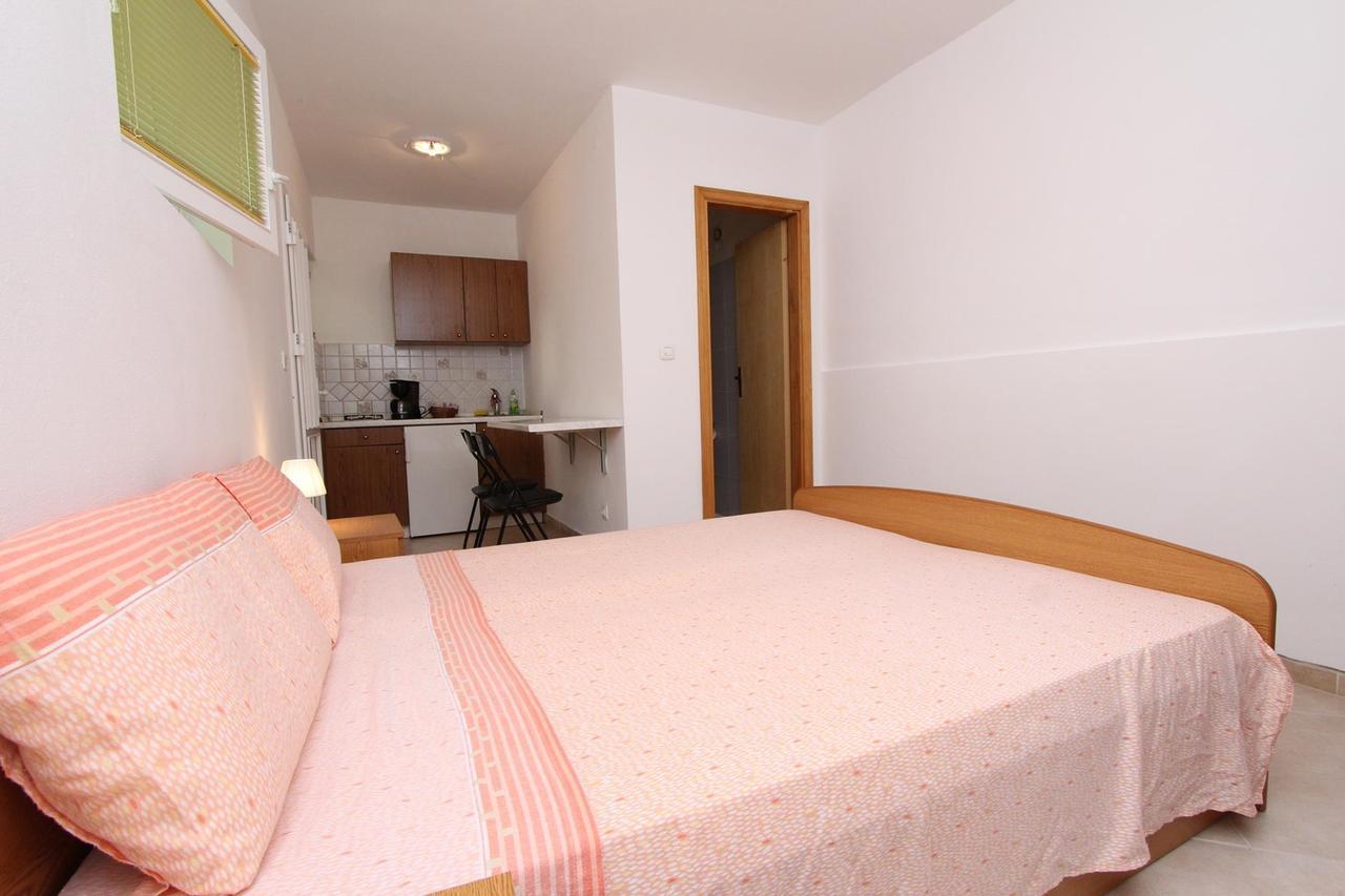 Apartments Tara 罗维尼 外观 照片